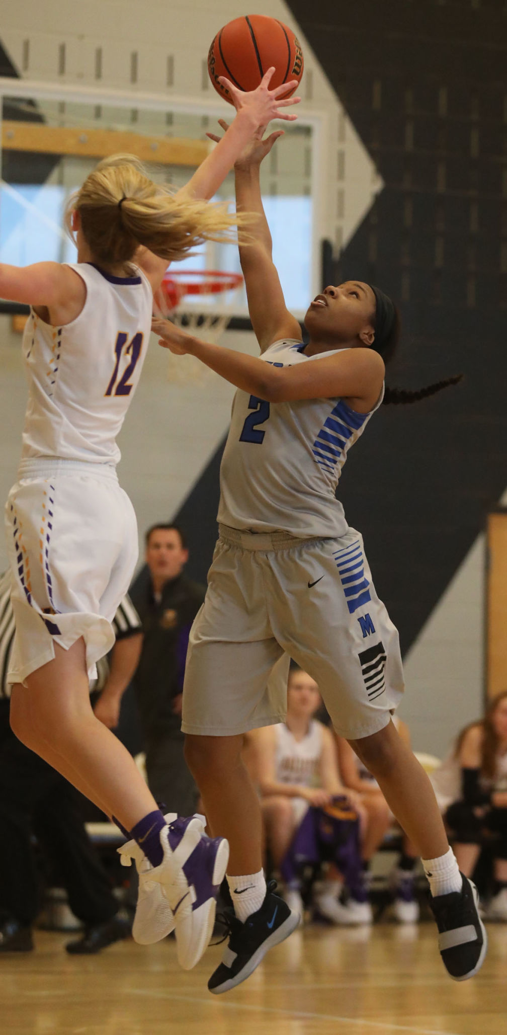 MacArthur vs Williamsville girls basketball 16 12.27.18.jpg